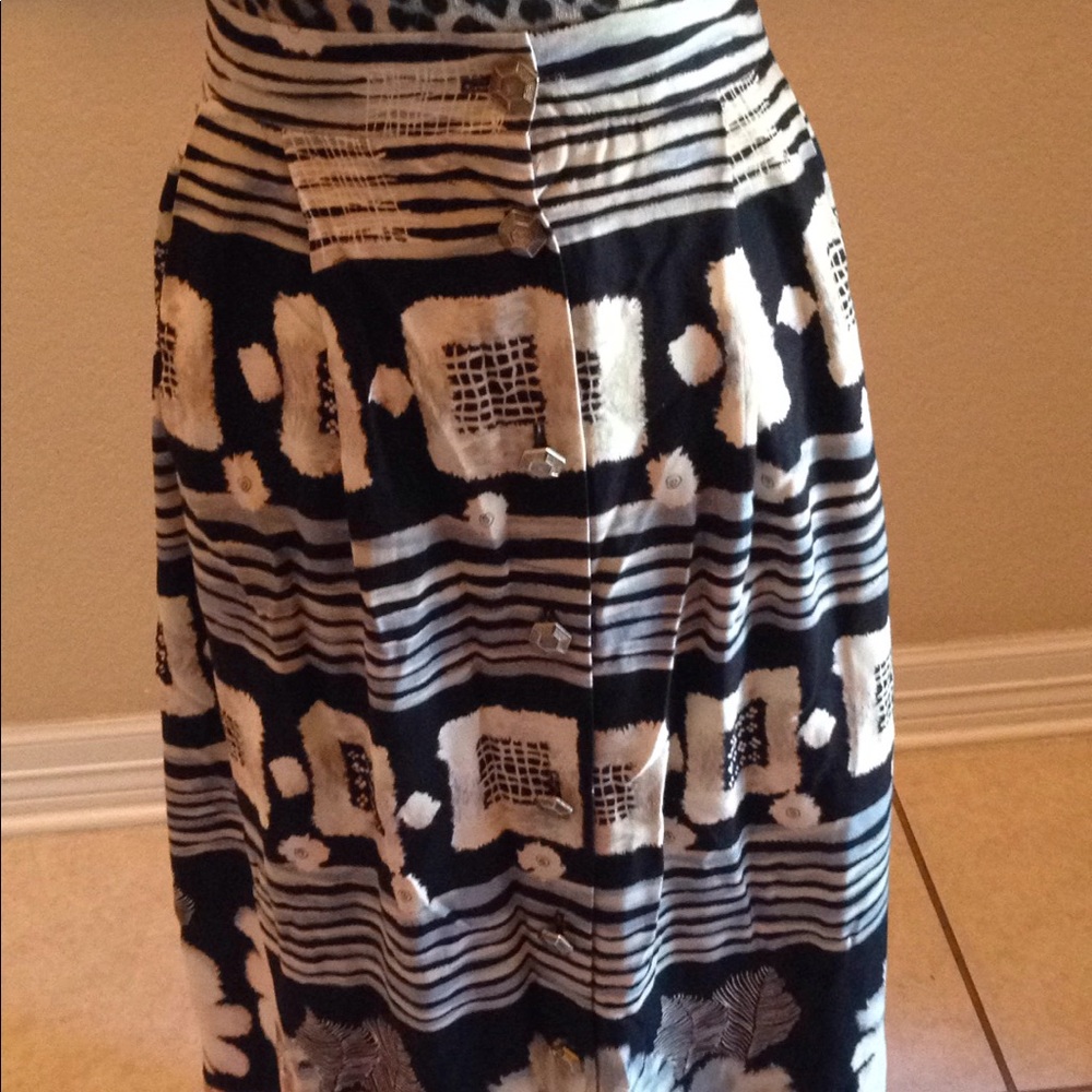 Button Down Pattern Skirt - image 2